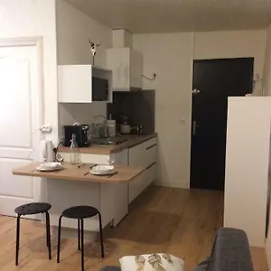 Sci Charcutiere 64 Apartamento